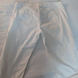 L.e.i White Capris